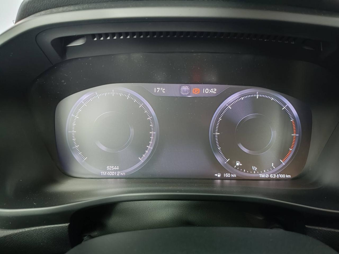 VOLVO XC40 - XC40 2.0 d3