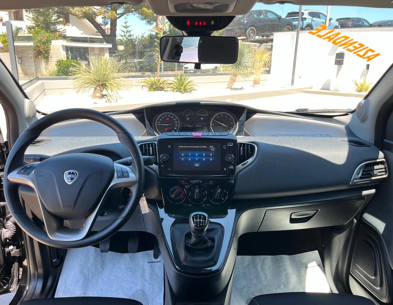 Lancia Ypsilon 1.0 FireFly 5 porte S&S Hybrid Gold