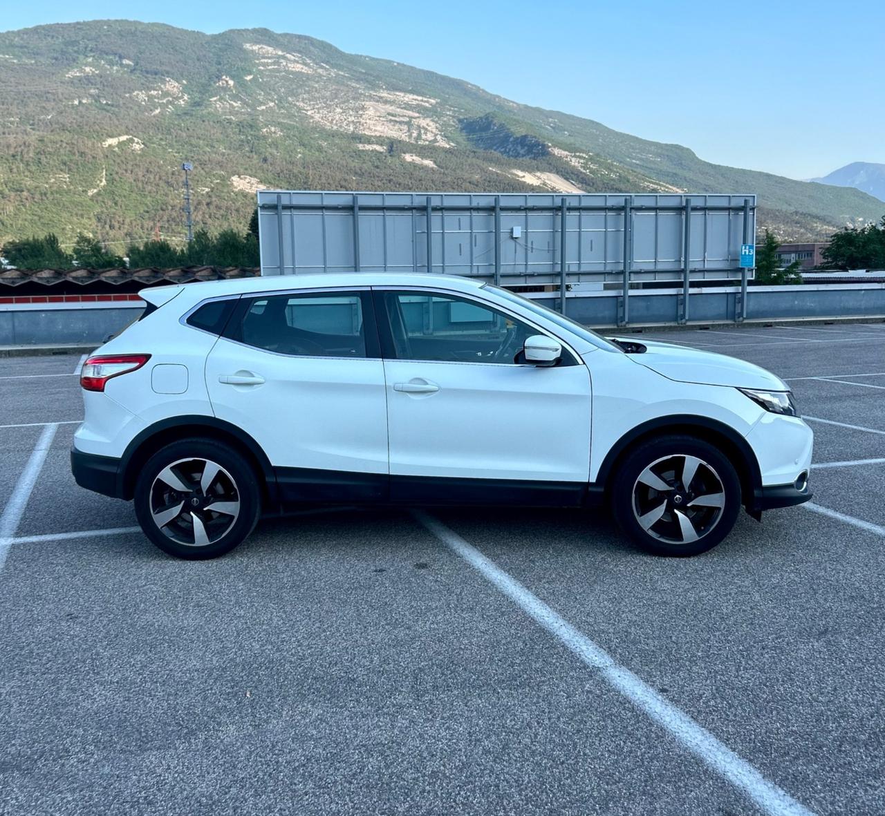 Nissan Qashqai 1.6 dCi 4WD Tekna Neopatentati