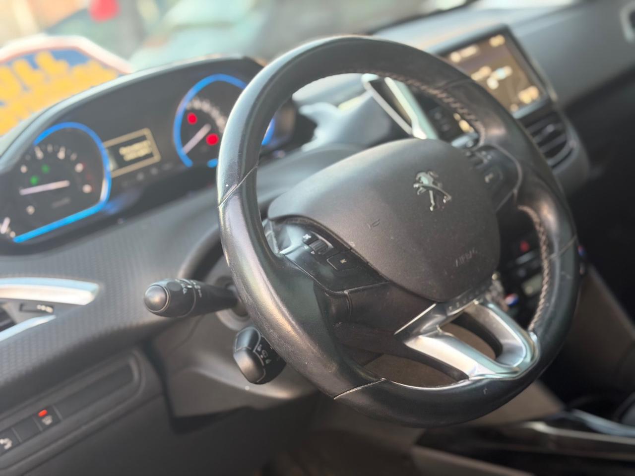Peugeot 2008 1.6 DIESEL 120 CV - TETTO PANORAMICO