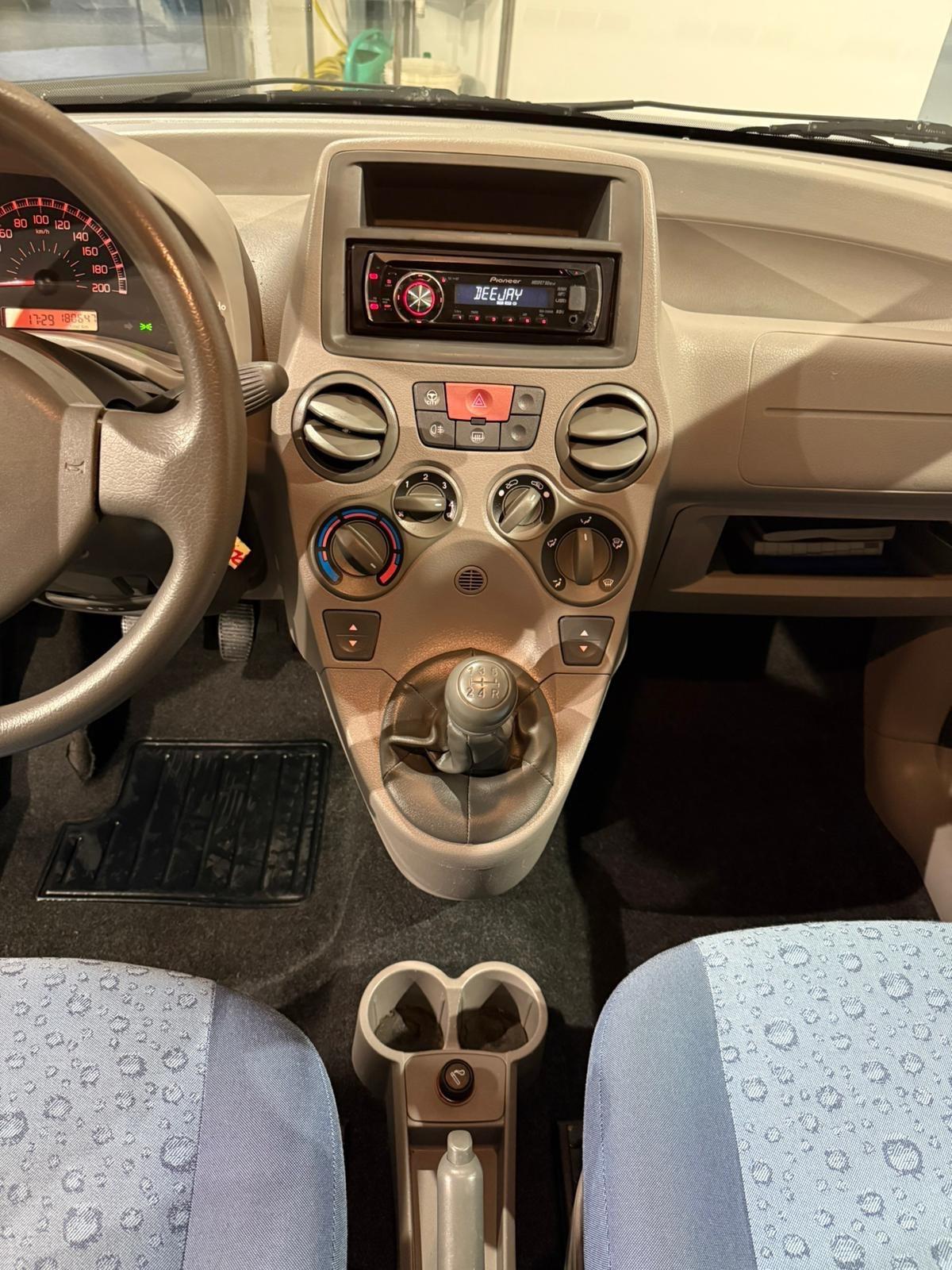 Fiat Panda 1.1 -NEOPATENTATI