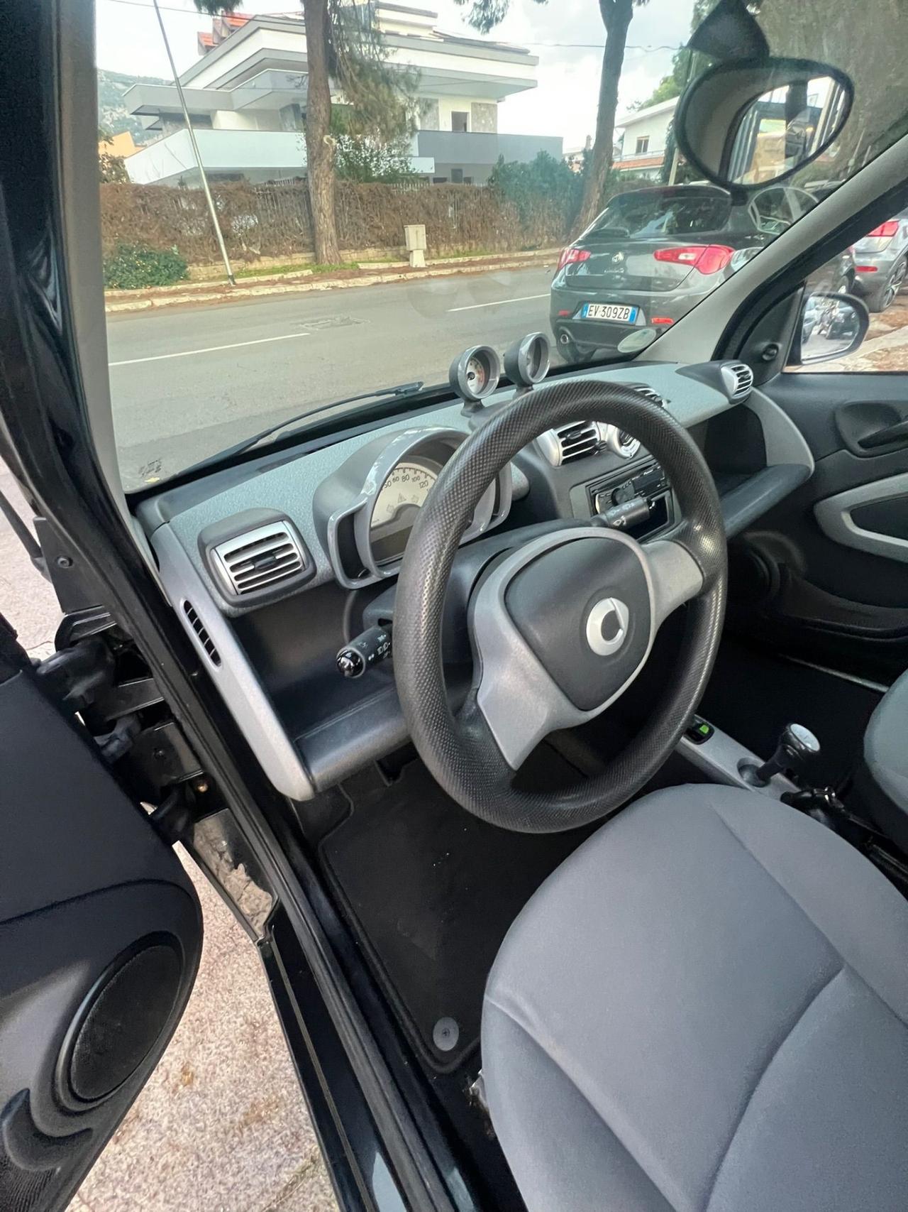 Smart ForTwo 1000 52 kW coupé pure