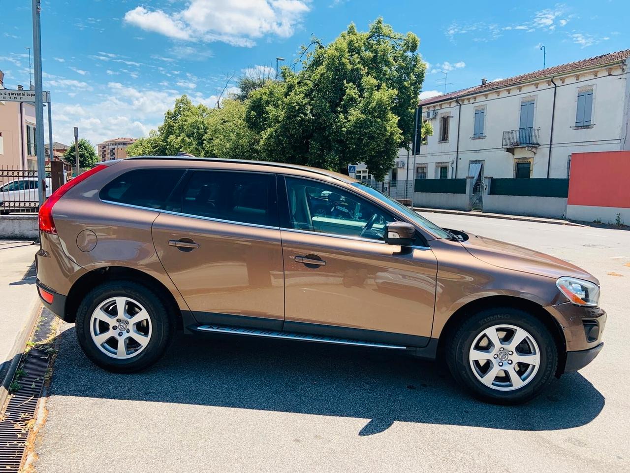 Volvo XC 60 XC60 2.4 D5 Summum
