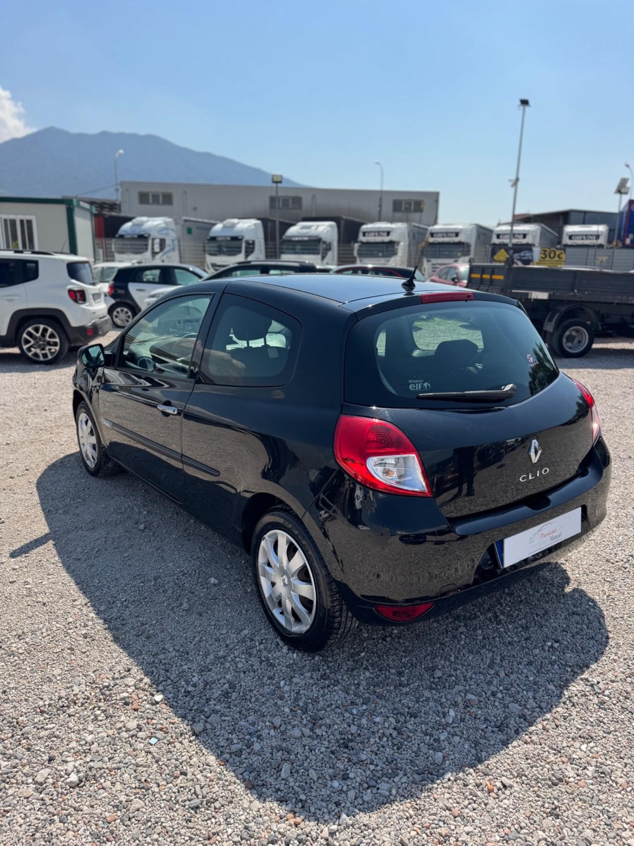 Renault Clio 1.2 16V 3 porte Yahoo!