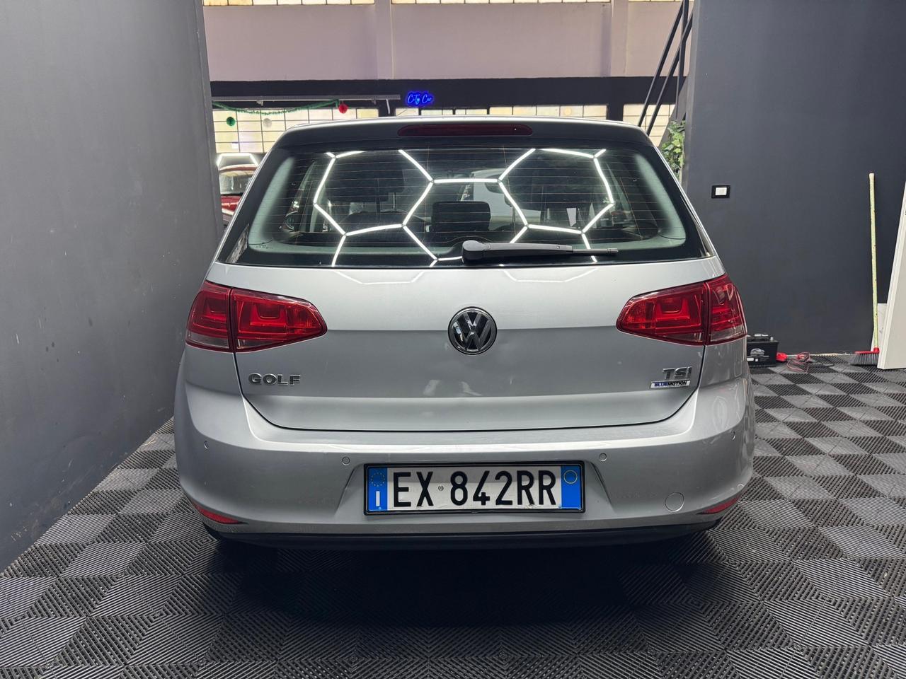 Vendesi Volkswagen Golf 1.2 TSI 85 CV – 2015