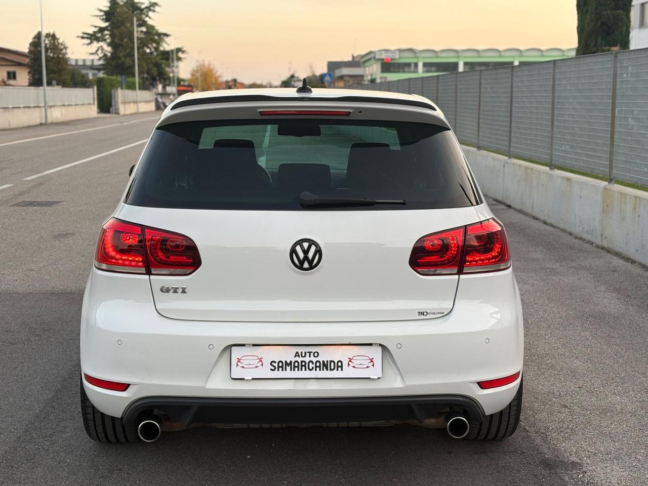 Volkswagen Golf GTI 2.0 TSI 5p.