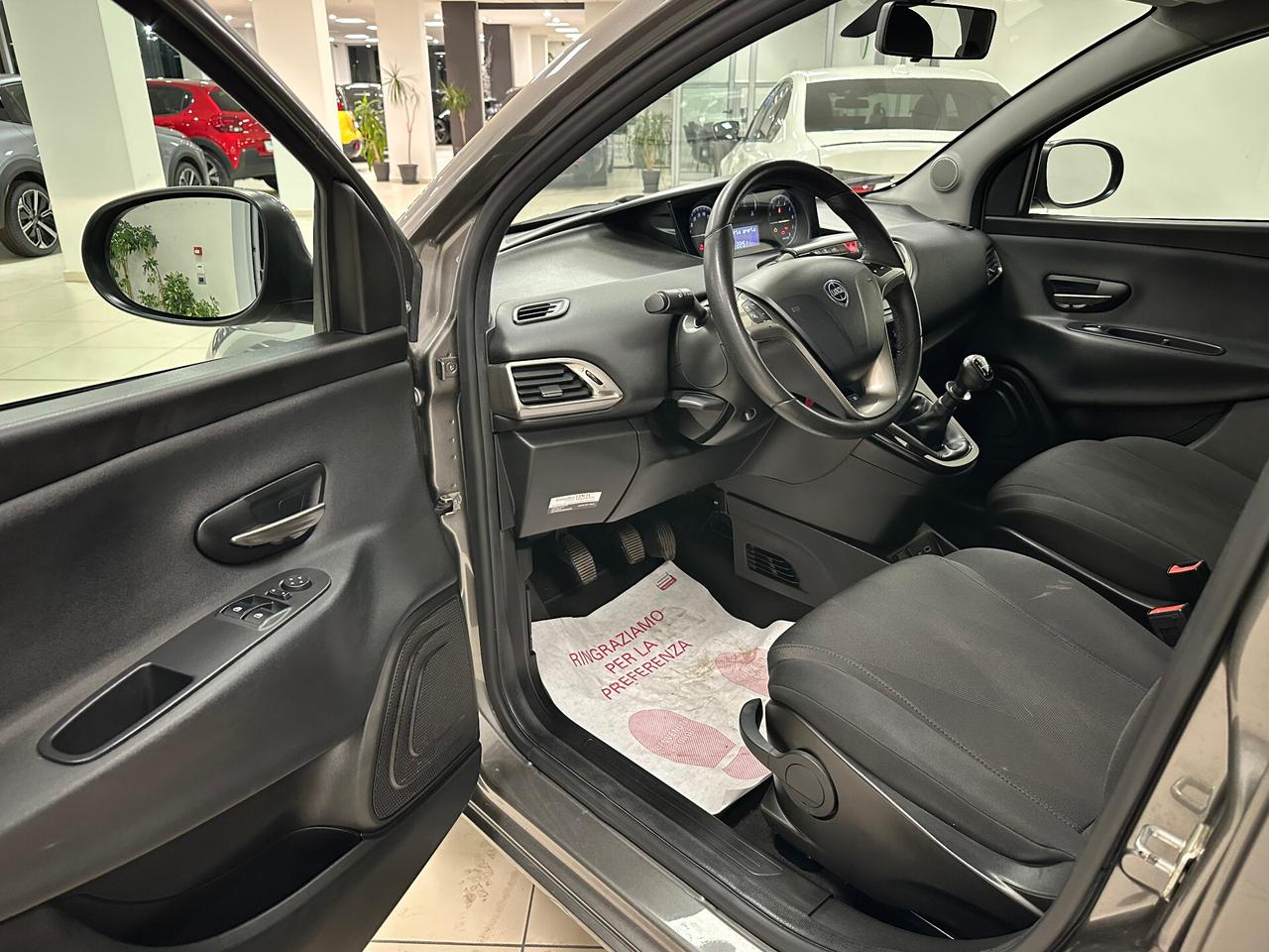 Lancia Ypsilon 1.2 69 CV 5 porte S&S Gold - 2020