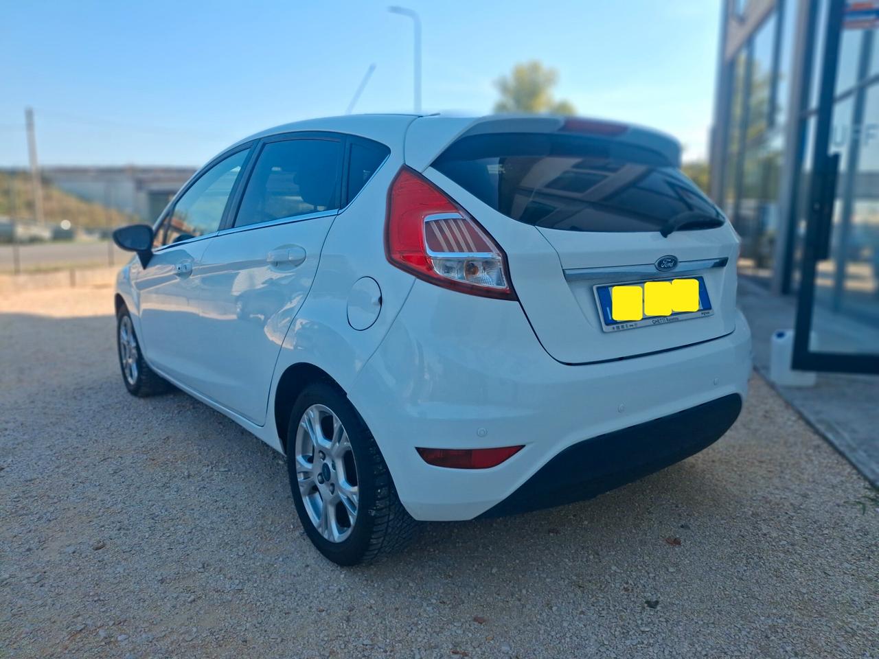 Ford Fiesta 1.5 TDCi 75CV 5 porte Titanium
