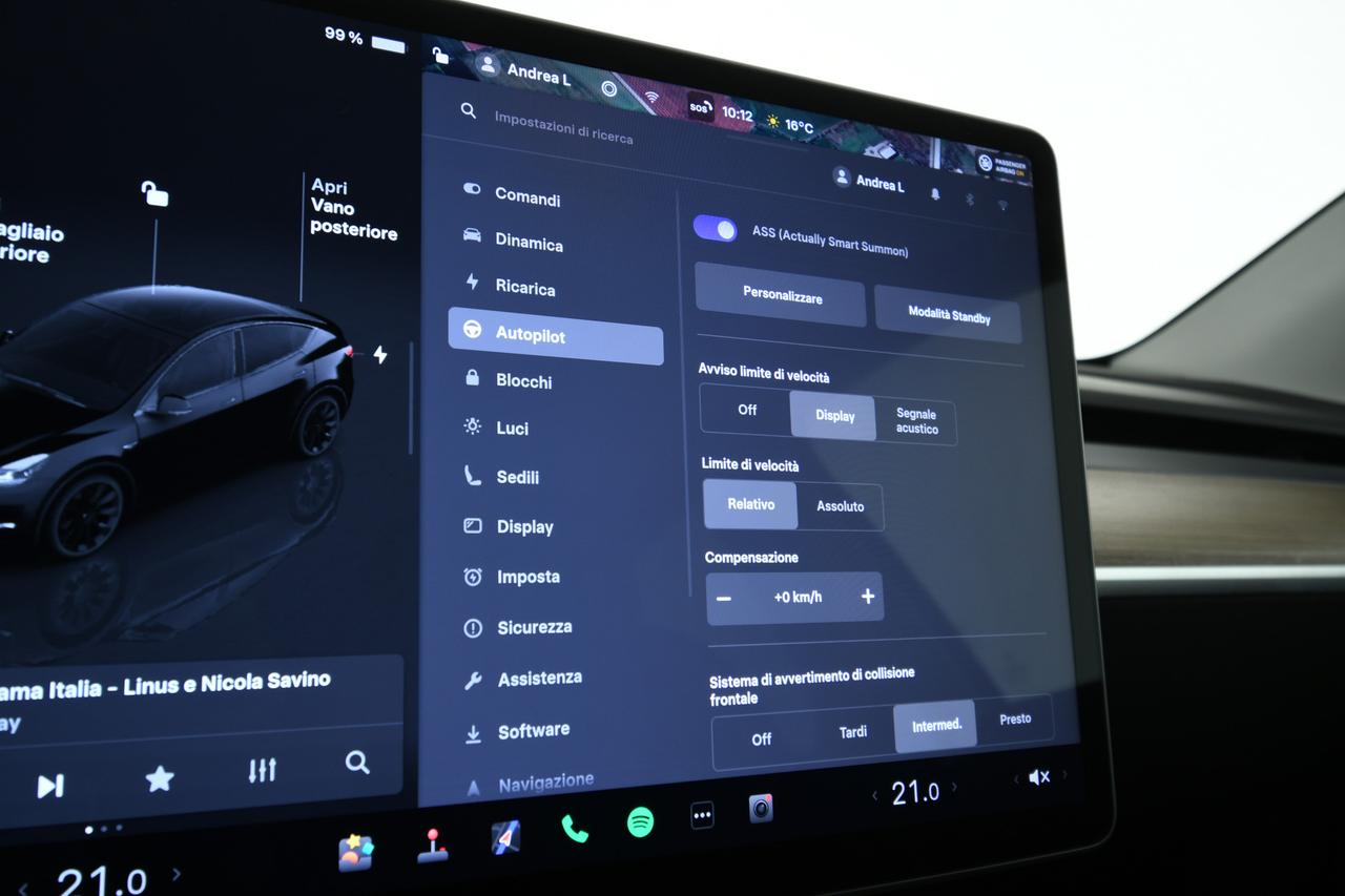 TESLA Model Y Long Range Dual Motor awd + AUTOPYLOT MAX