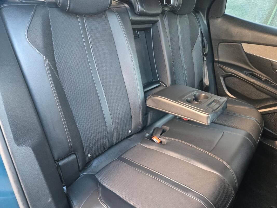 Peugeot 3008 II 1.6 hybrid phev GT Pack 225cv e-eat8