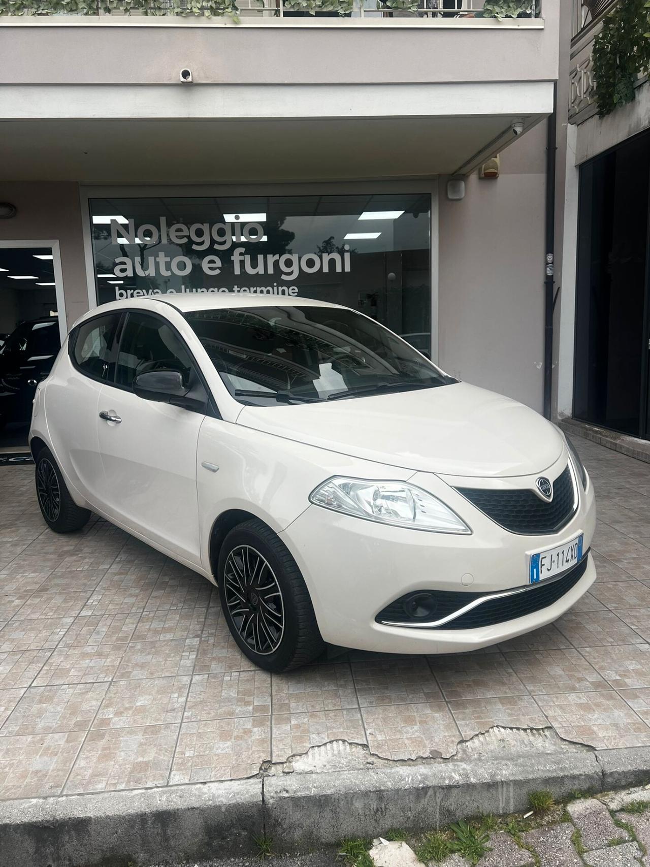 Lancia Ypsilon 1.3 MJT 16V 95 CV 5 porte S&S Gold