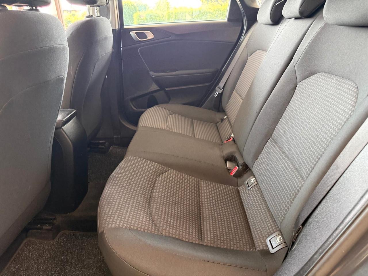 Kia Ceed 1.4 MPi GPL SW Business Class