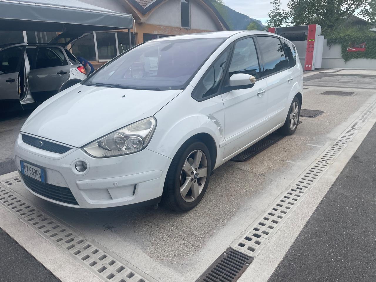 FordS-Max+ 2.0 TDCi 140CV DPF NEOPATENTATI