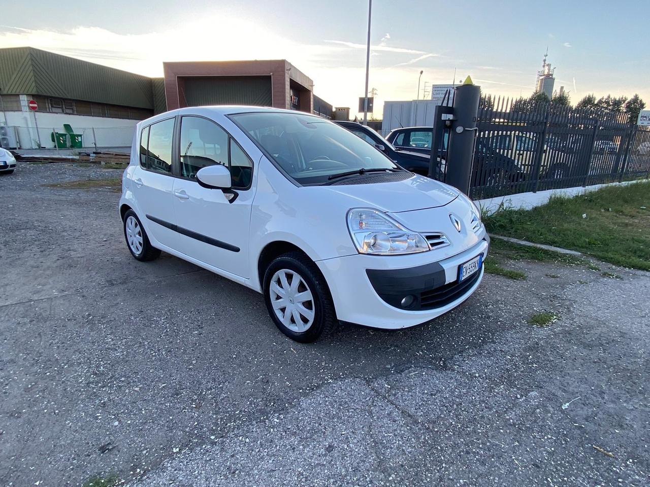 Renault Modus Grand 1.2 16V Wave