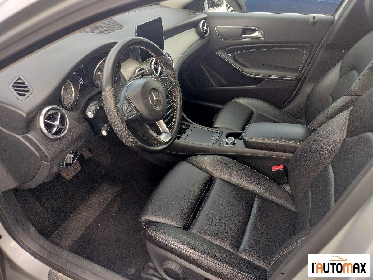 MERCEDES - Classe GLA 200 d (cdi) Sport auto