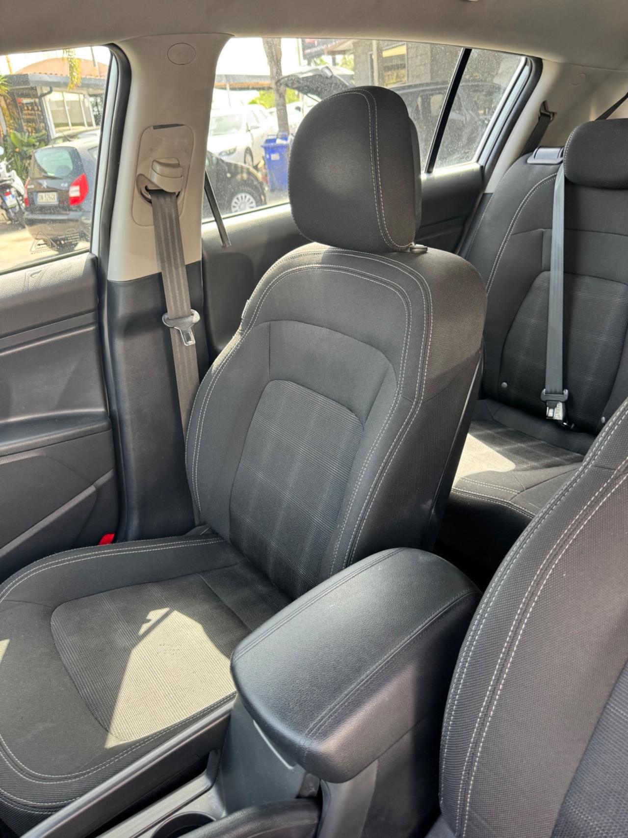 Kia Sportage 1.7 CRDI VGT 2WD Active