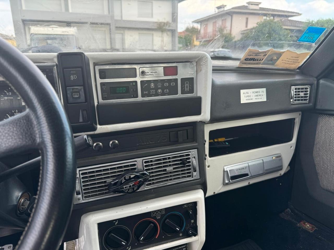 Alfa Romeo 75 1.8i turbo America