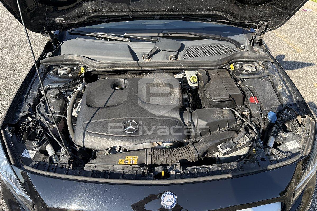 MERCEDES GLA 180 Business