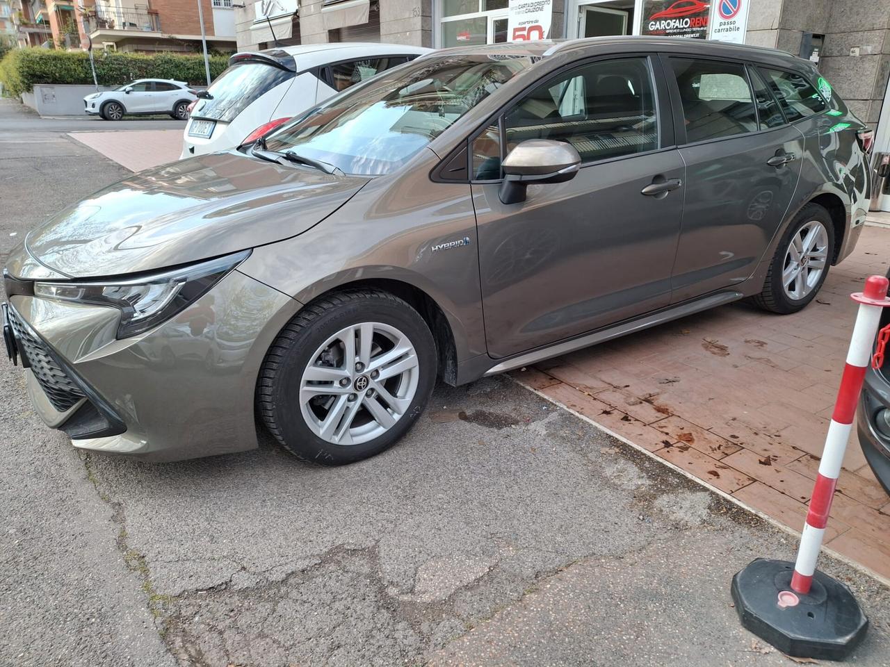 Toyota Corolla TS 1.8 Hybrid Business
