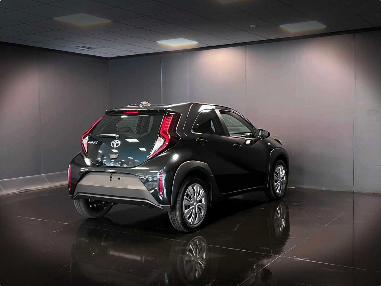 TOYOTA AYGO X 1.0 VVT-I 72 CV ACTIVE KM0