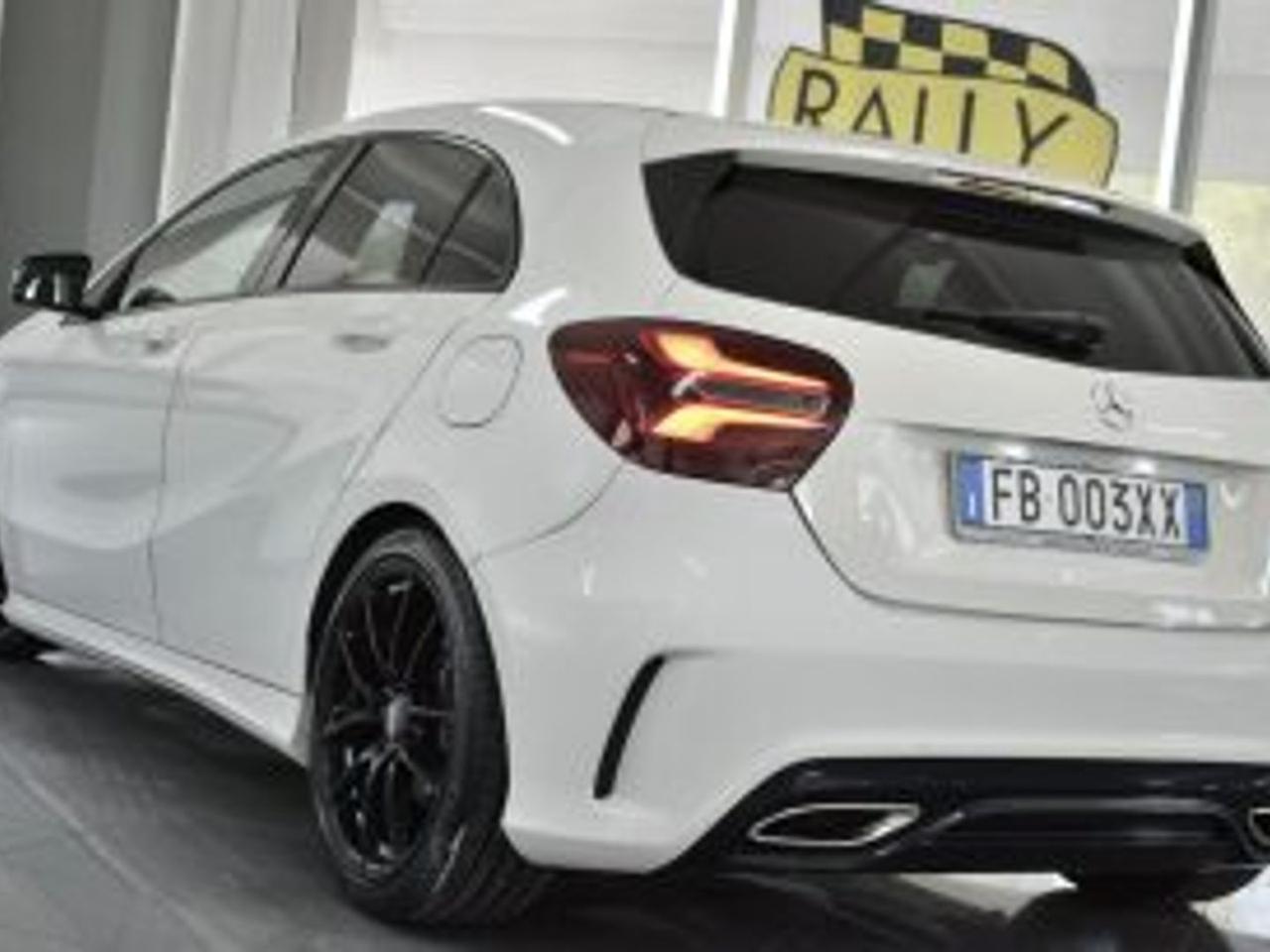 Mercedes-Benz A 200 Premium A 200 D