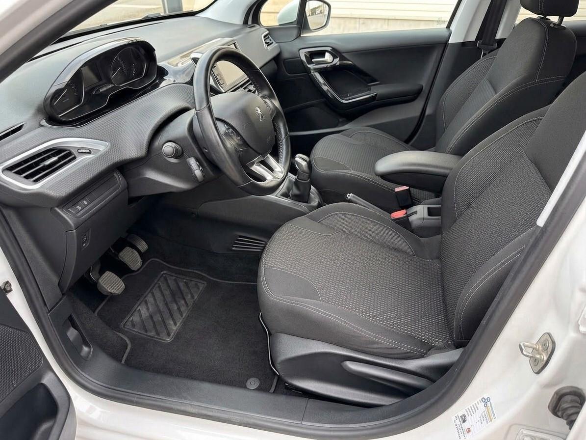 Peugeot 208 1.2 e-VTI Allure