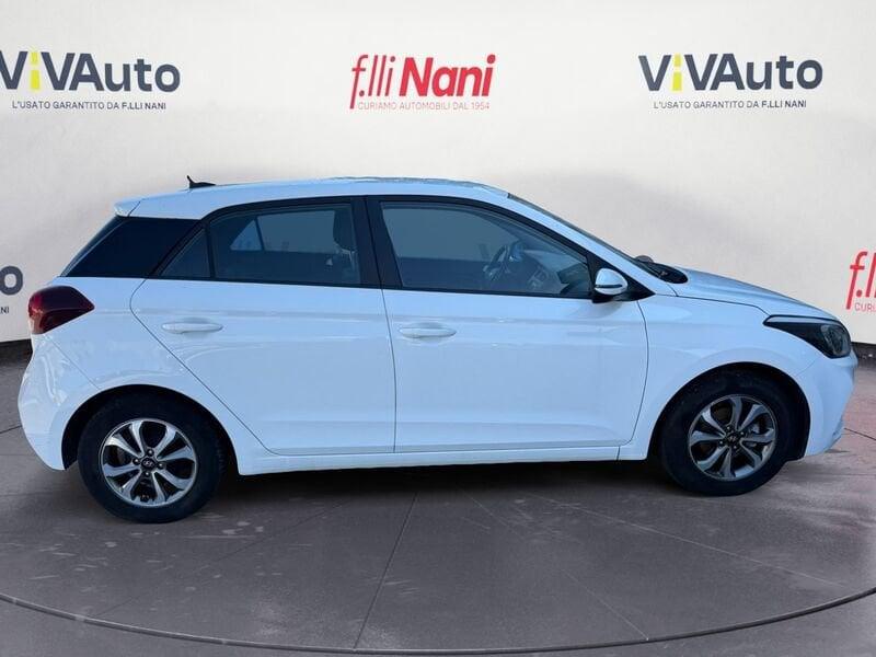 Hyundai i20 1.2 MPI 75cv Connect Line