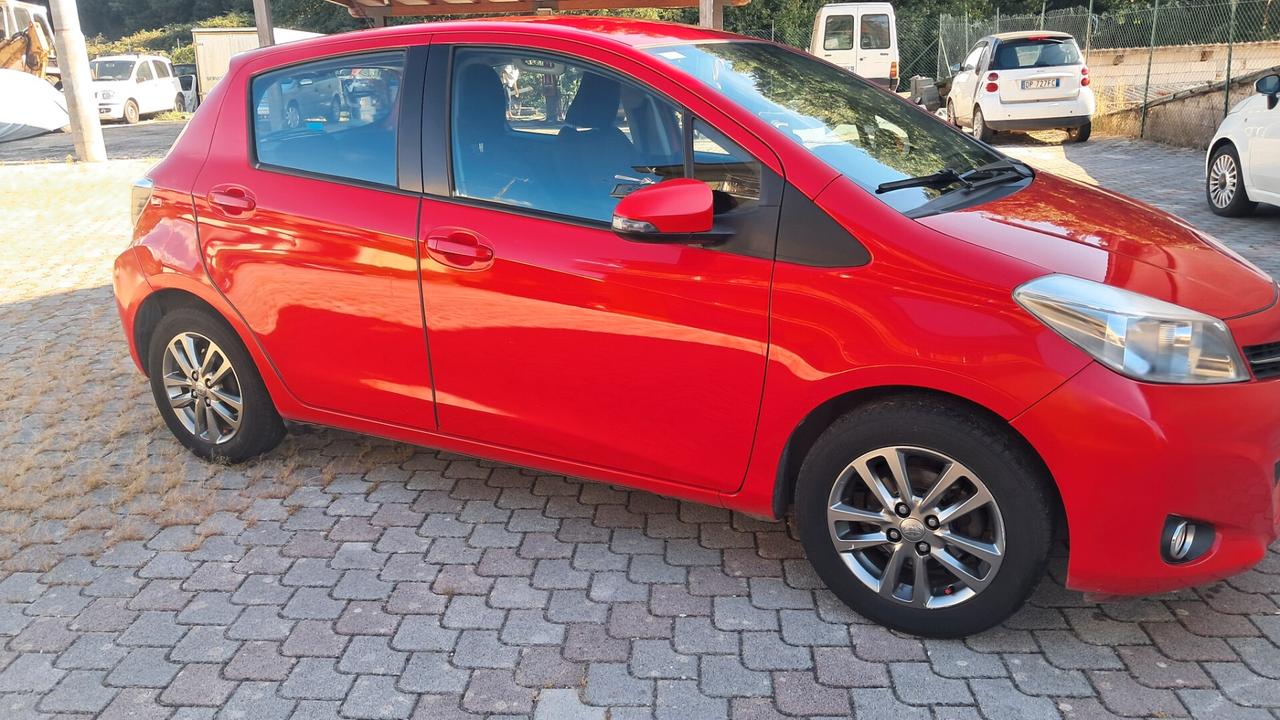 Toyota Yaris 1.0 5 porte