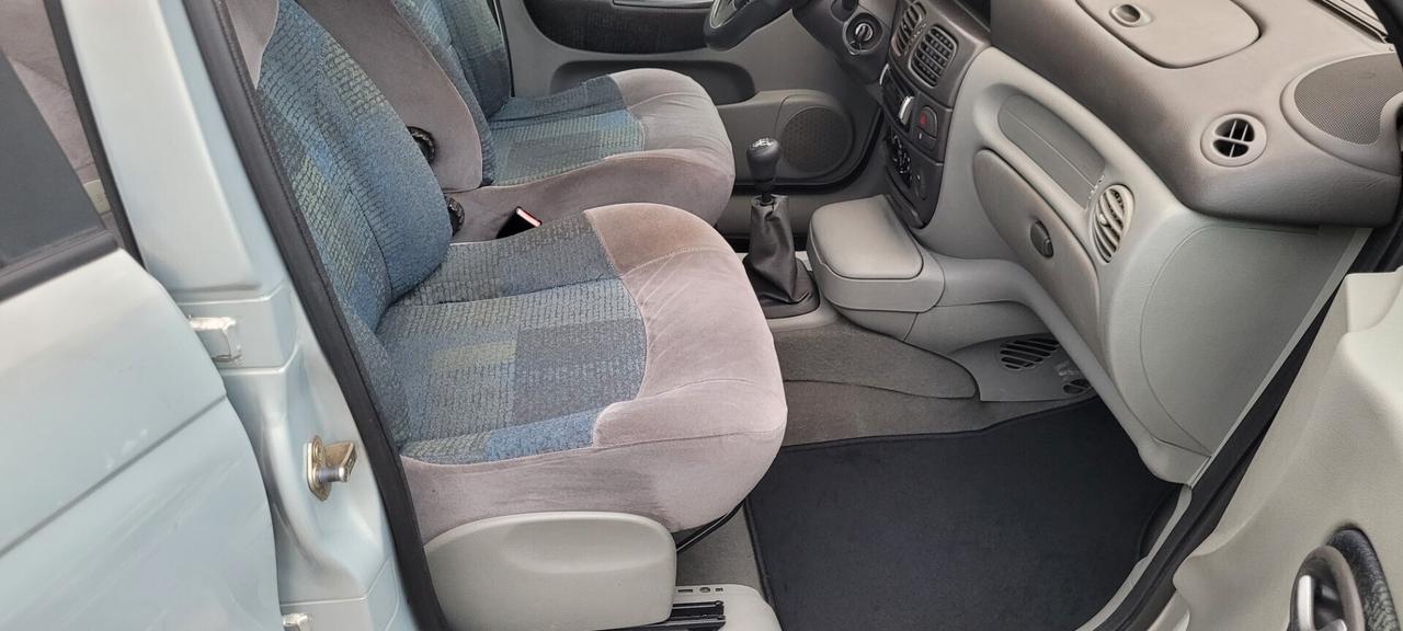 Renault Megane Mégane 1.6 16V cat Proact. Privilège