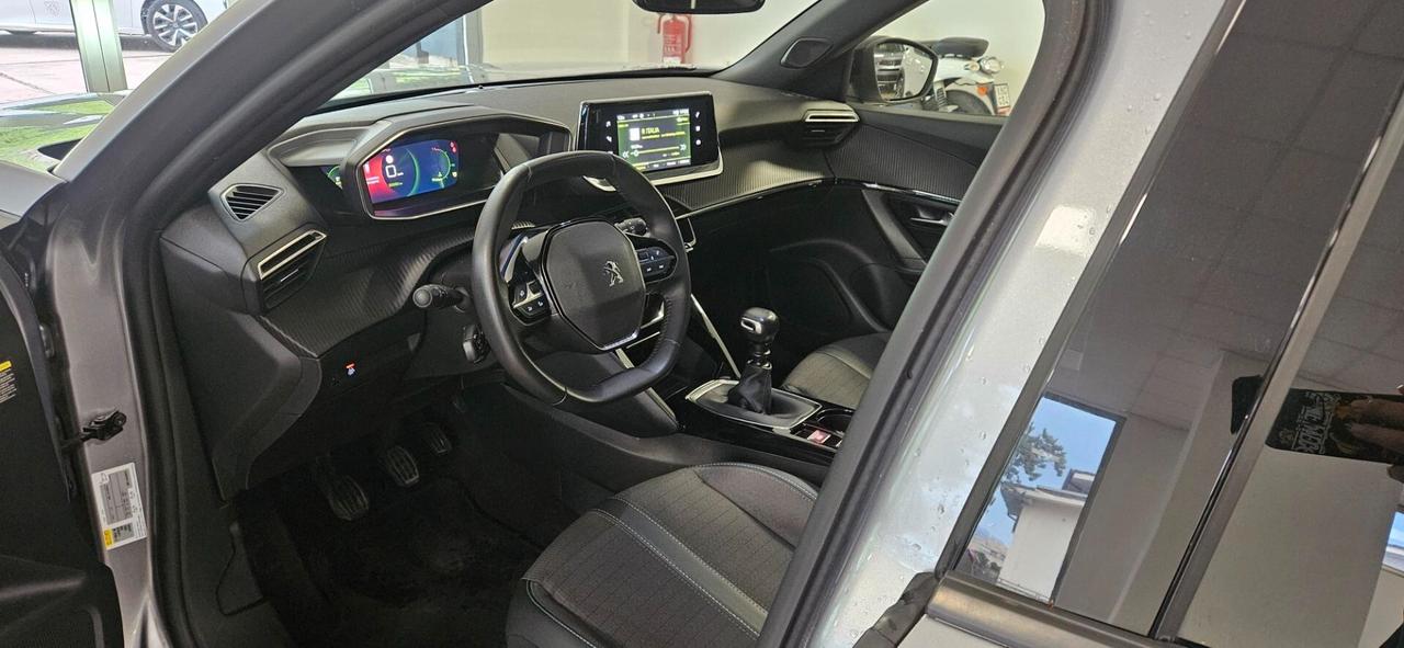 Peugeot 2008 PureTech 100 S&S Allure