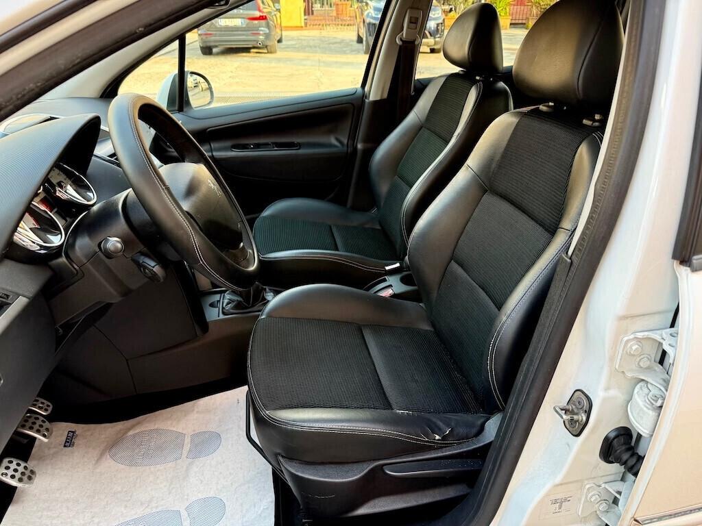 Peugeot 207 1.4 HDi 70CV 5p. Allure