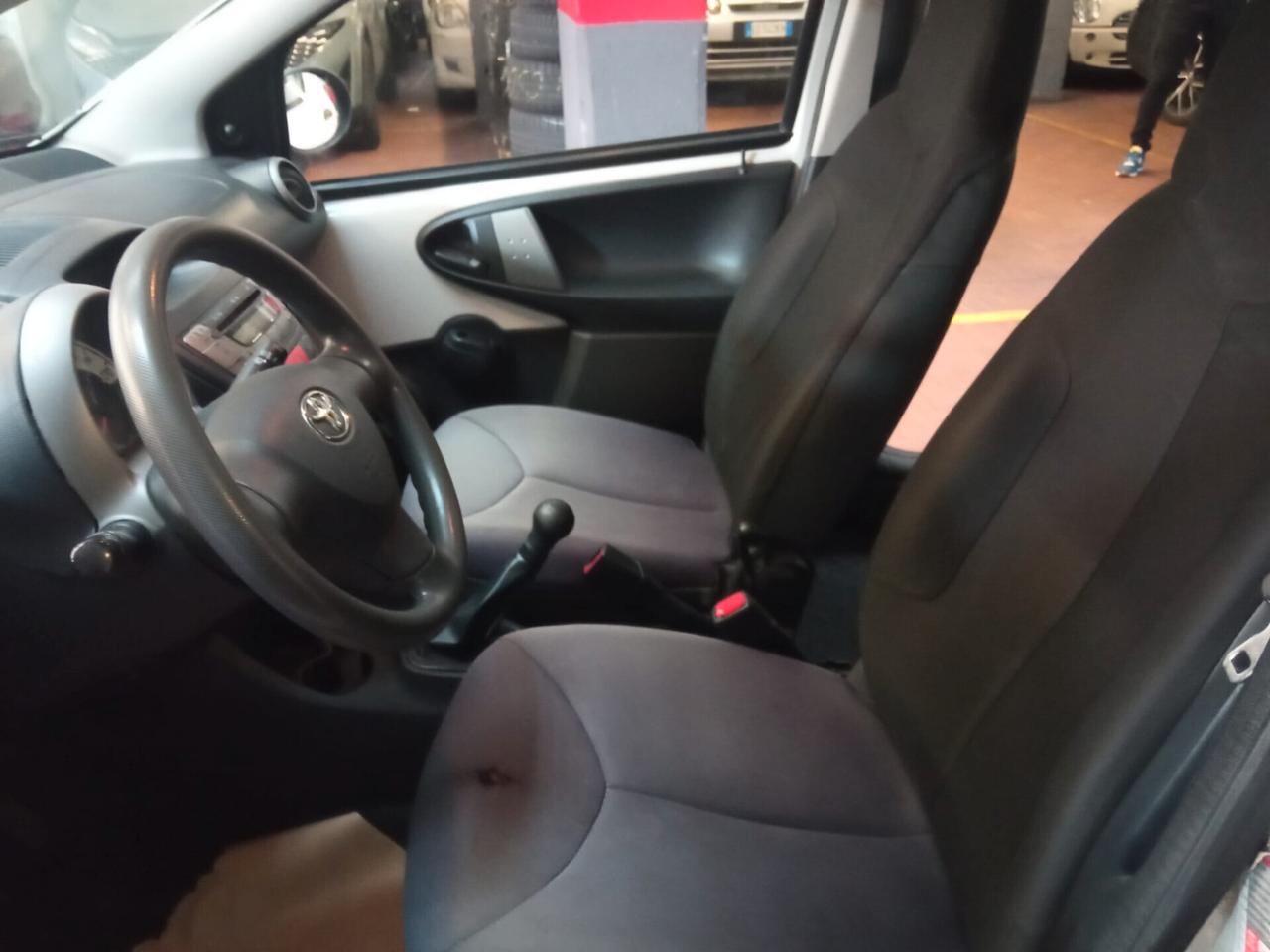 Toyota Aygo 1.0 12V VVT-i 5 porte Cool Soda Connect