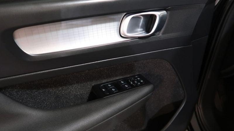 Volvo XC40 Recharge T4 Plug-in Hybrid auto Recharge Inscription Expression