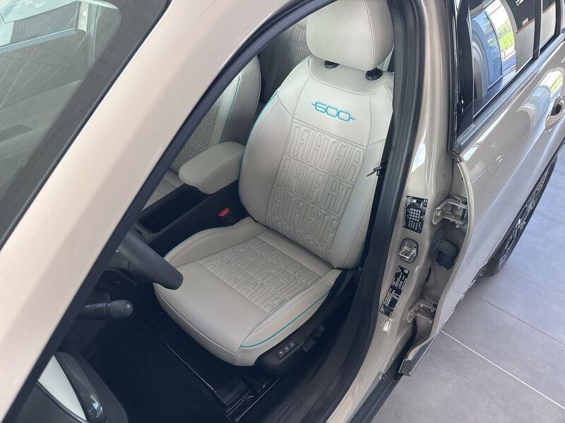 FIAT 600 Hybrid 100 CV DCT MHEV La Prima