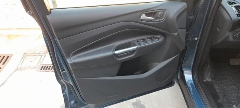 Ford Kuga 2.0 TDCI 120 CV S&S 2WD Powershift Business