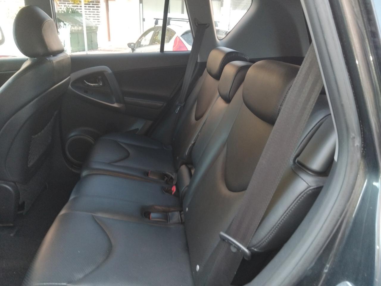 Toyota RAV 4 RAV4 2.2 D-4D 177 CV Luxury