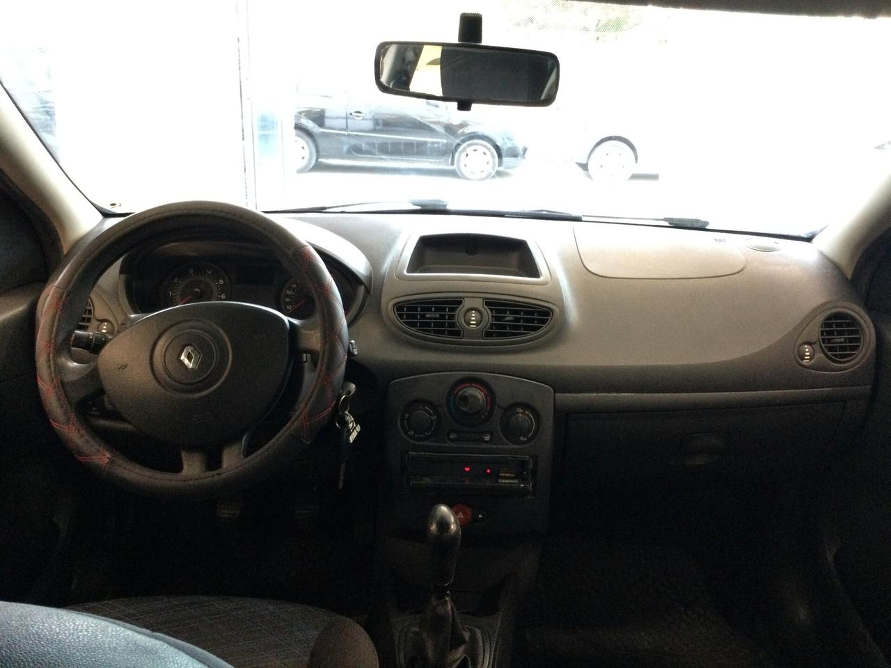 Renault Clio 1.2 16V 5 porte Natural Power