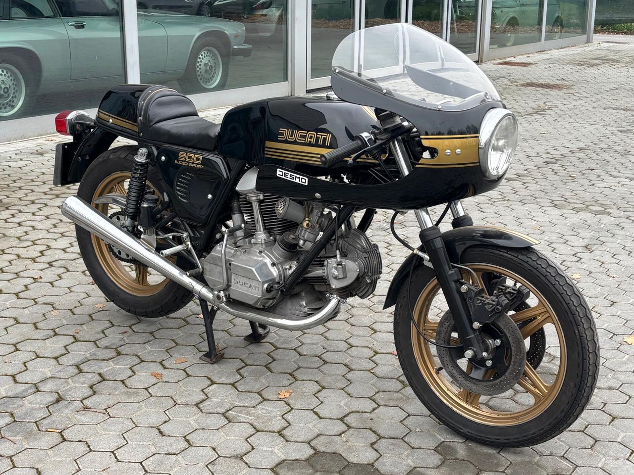 Ducati 900 SS