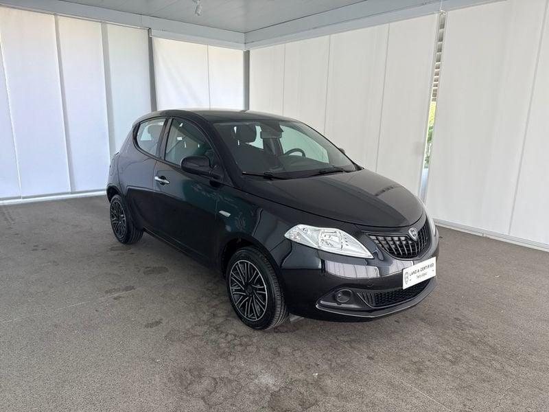 Lancia Ypsilon 1.0 FireFly 70cv Hybrid Oro