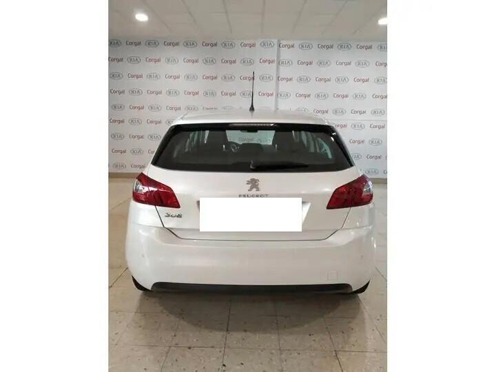 Peugeot 208 PureTech 82 5 porte Allure ok neo patentati