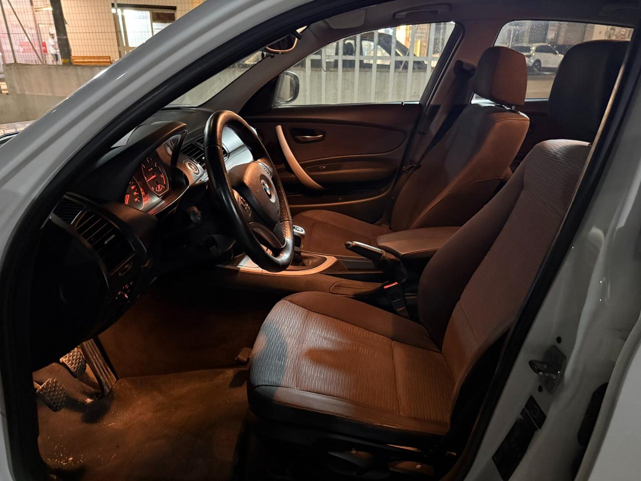 BMW 118D 143CV FUTURA - 2010