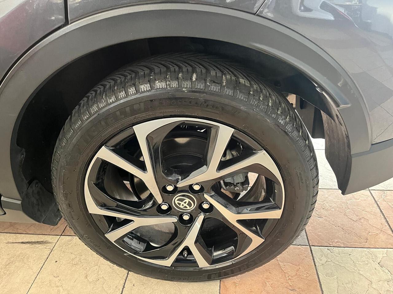 Toyota C-HR 2.0 Hybrid E-CVT Trend