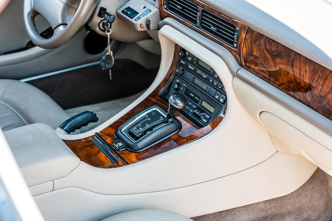 Jaguar XJ XJ6 3.2 cat