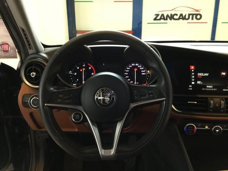 Alfa Romeo Giulia Giulia 2.2 Turbodiesel 180 CV AT8 Super MY16