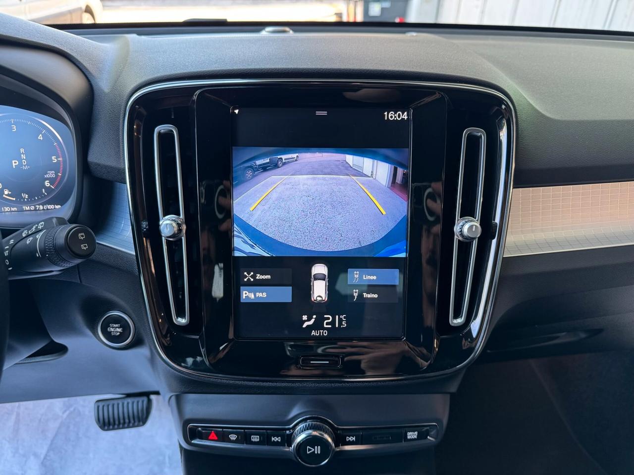 Volvo XC40 2.0 d4 Momentum AWD GEARTRONIC UNIPROP.