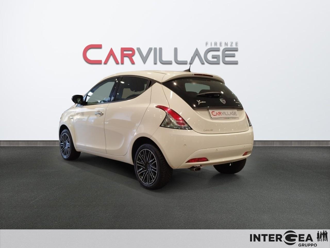 LANCIA Ypsilon 1.0 firefly hybrid Gold s&s 70cv