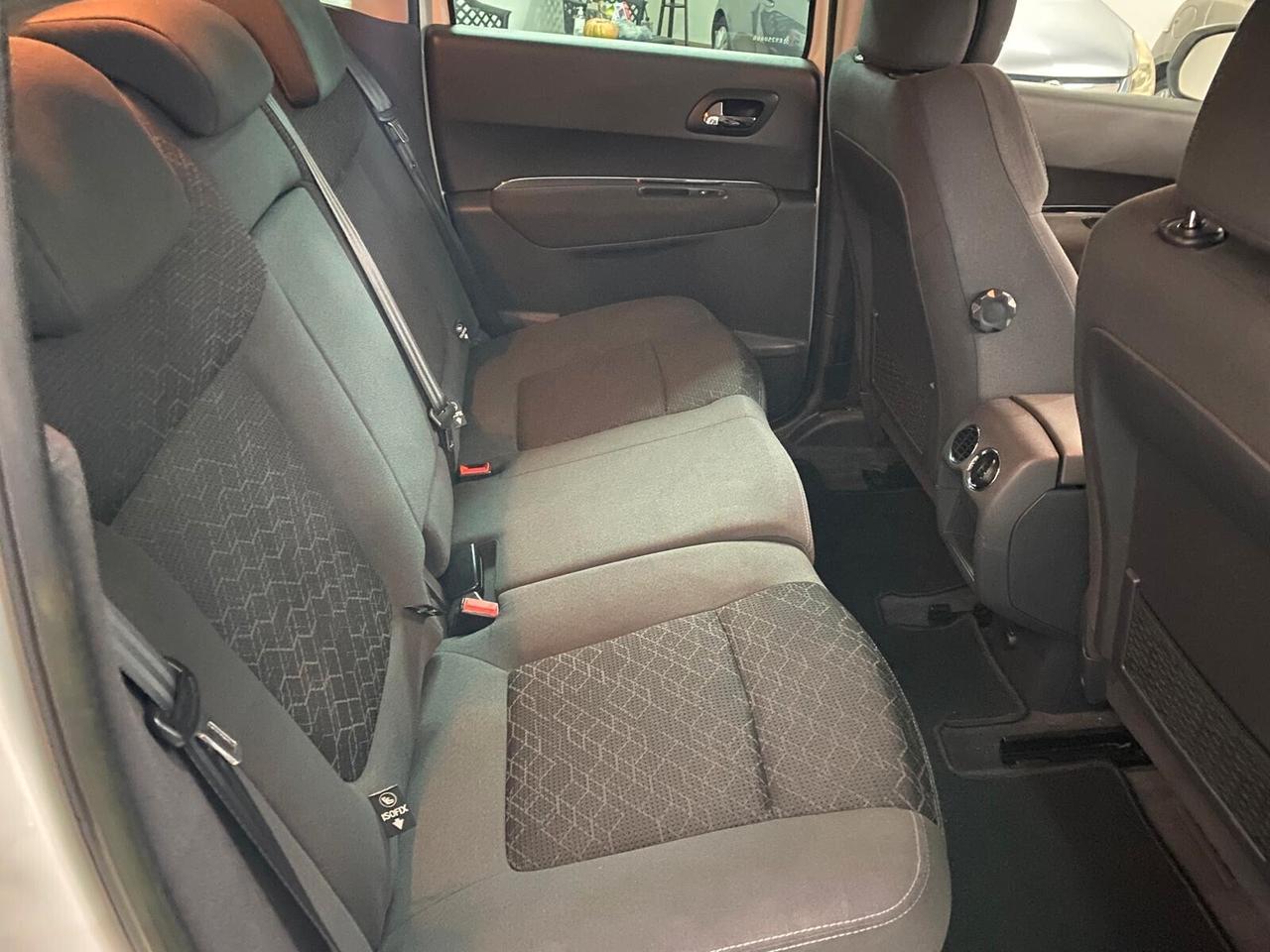 Peugeot 3008 1.6 HDi 115CV Active