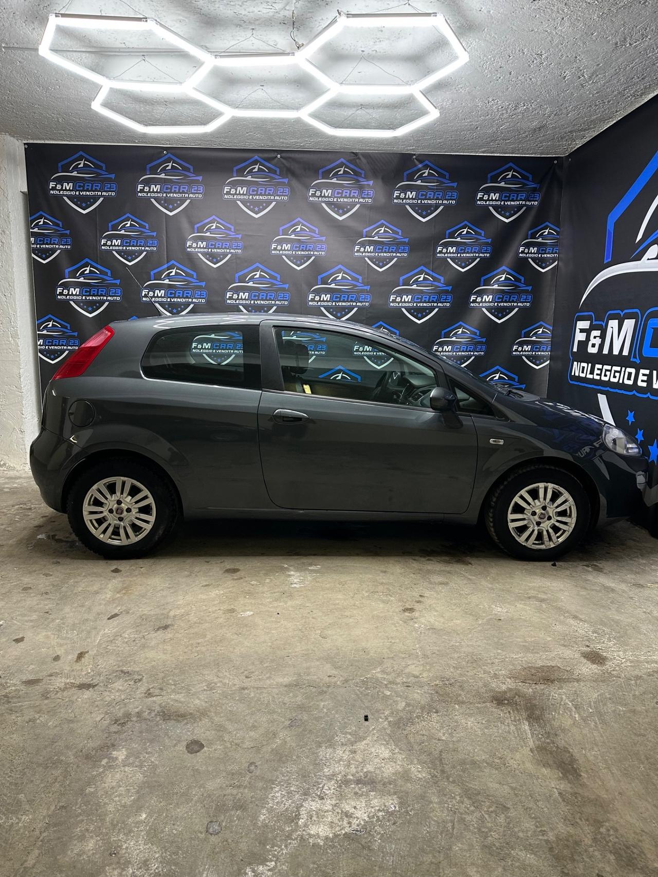 Fiat Punto 1.3 MJT II 75 CV 3 porte Street