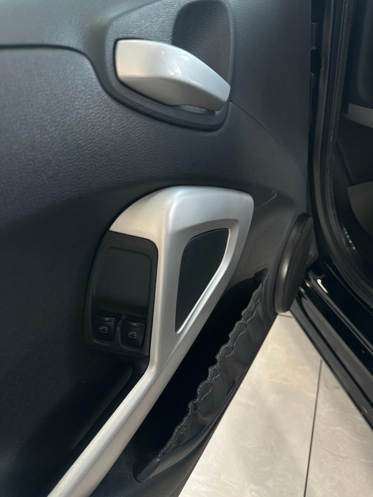 Smart BRABUS 1.0cc 102cv CarPlay PelleTotale Navi FINANZIABILE GARANZIA PERMUTE