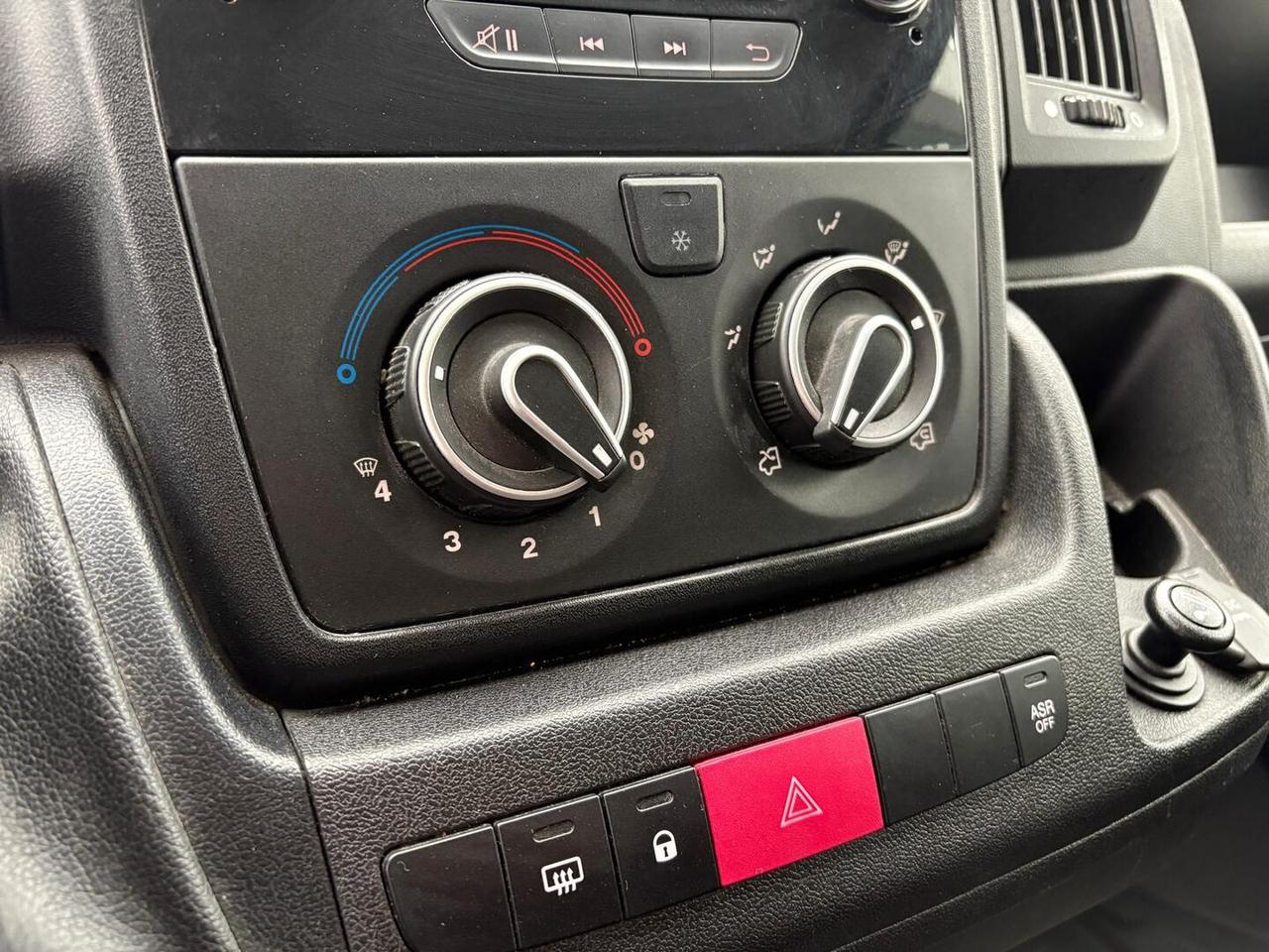 Peugeot Boxer III (II 2011) 335 2.2 bluehdi 140cv S&S L3H2